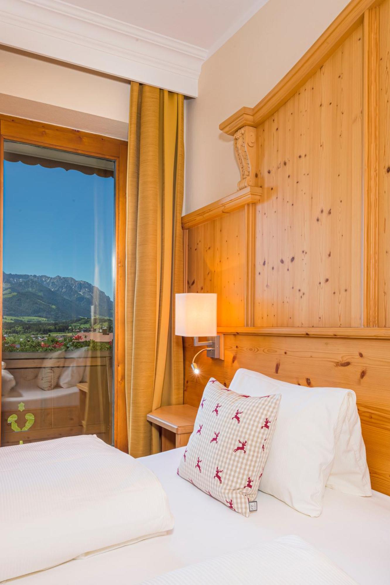 Apartments Tirolerhaus Kössen Стая снимка