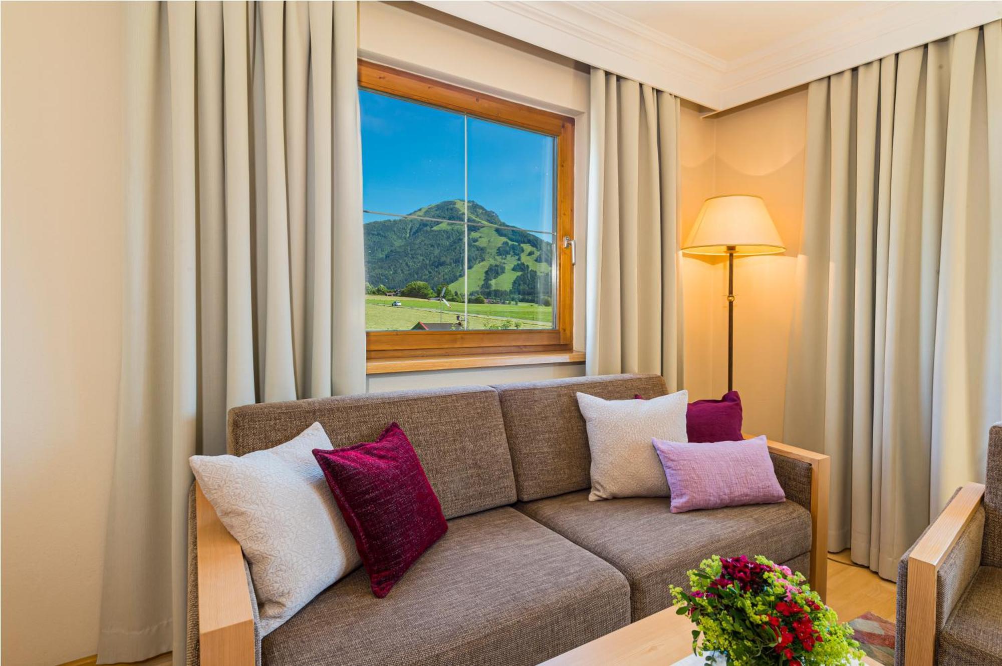 Apartments Tirolerhaus Kössen Стая снимка